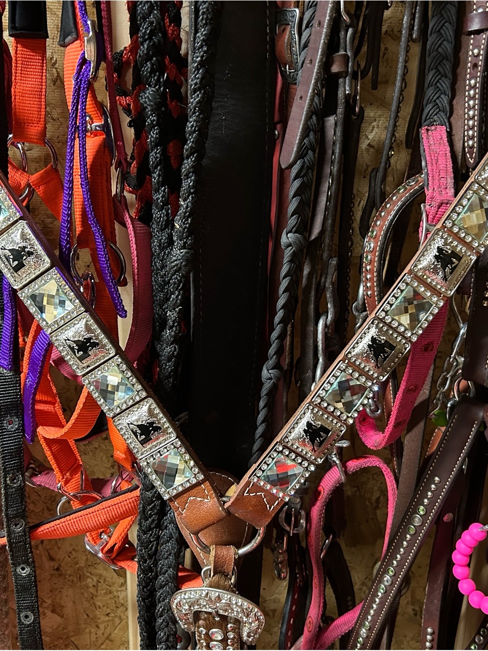 Atlas bling breast collar